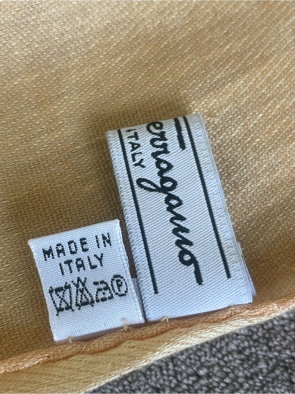 Salvatore Ferragamo Peach Linen Blend Geometric Open Weave Oversized Shawl Scarf - Picture 5 of 8